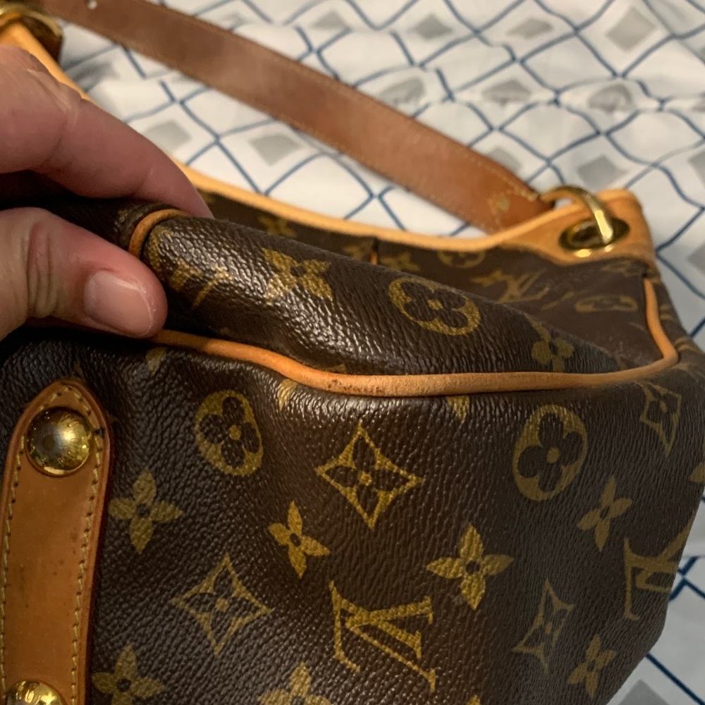 Louis Vuitton Brown Monogram Shoulder Bag with Gold Accents - Picture 7 of 16